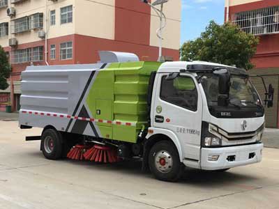 CLW5120TSL6型扫路车